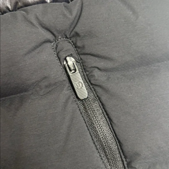 Lululemon Black Puffer Vest - Picture 5 of 7